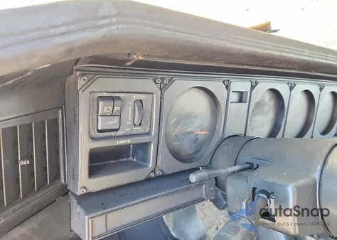 1984 Pontiac Firebird Trans Am z USA, uszkodzony, nr VIN 1G2AW87G1EN232111